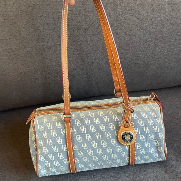 Dooney & Bourke Monogram Cloth Barrel Blue and Tan Shoulder Bag Y2K - Picture 15 of 15